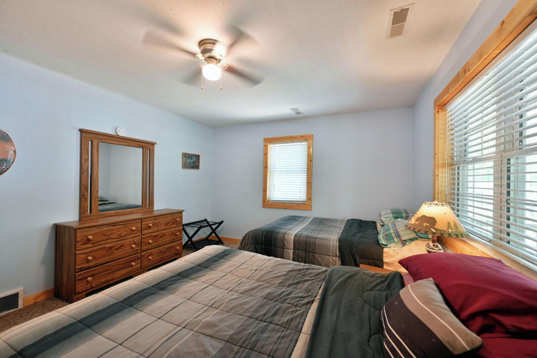 Bedroom 2, The Loft at Blueberry Lake, Sawyer