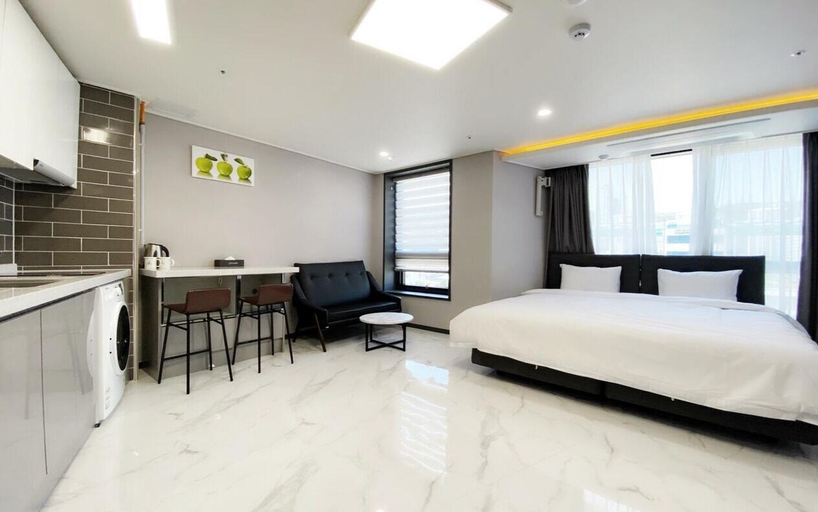 Bedroom 4, Song Jeong Hotel Blue Castle, Haeundae