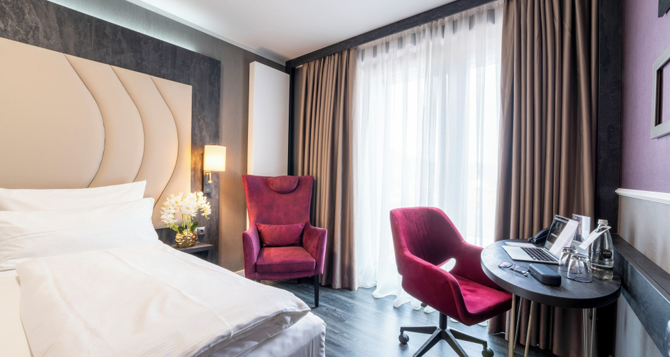 Bedroom 3, PLAZA Premium Heidelberg, Heidelberg