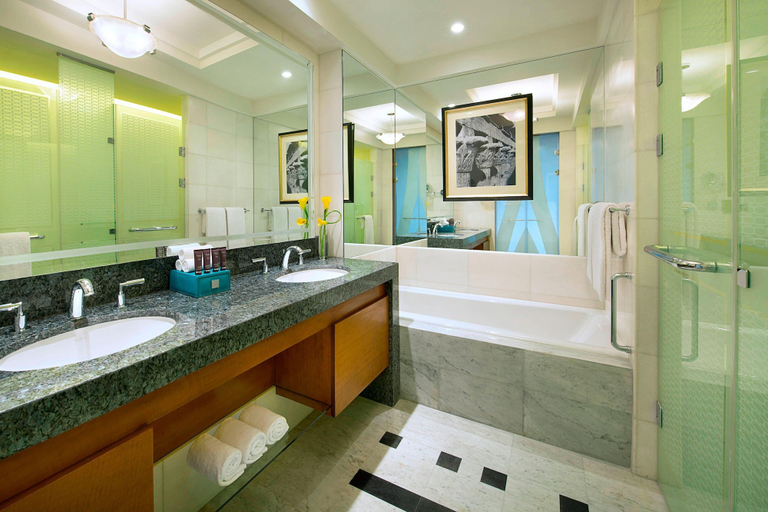 Bathroom 5, The Nile Ritz-Carlton, Cairo, Qasr an-Nil