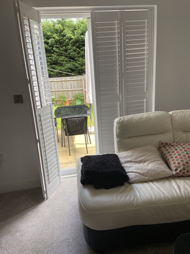 Others 5, Captivating 2-bed House in Wolverhampton, Wolverhampton
