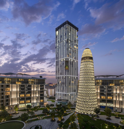 Exterior & Views