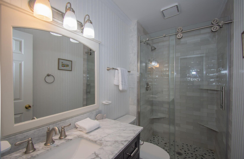 Bathroom 3, 187 Beach Club Villa, Beaufort