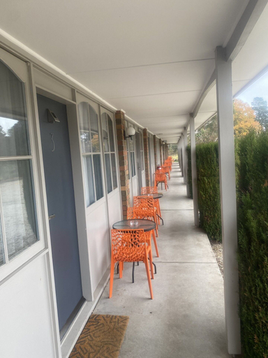 Others 3, Creswick Motel, Hepburn - West