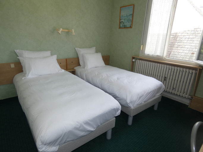 Bedroom 4, Hôtel de France, Calvados