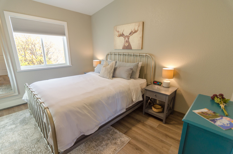 Bedroom 3, Colony Suites, Matanuska-Susitna