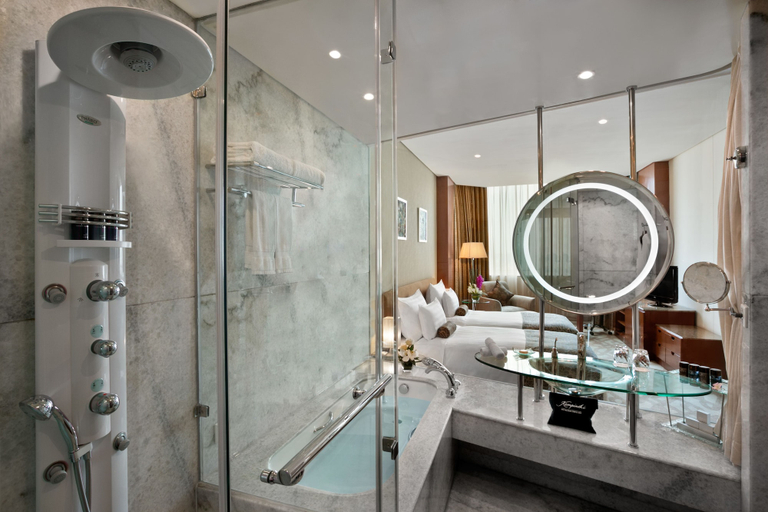 Bathroom 5, Kempinski Hotel Chengdu, Chengdu