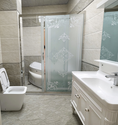 Bathroom 4, Bakuvi Tourist Apartment B097, Baku