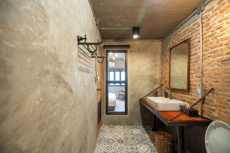 Bathroom 5, House of Machine Boutique Hotel, Phra Nakhon