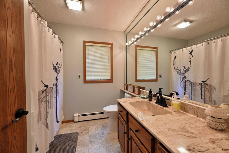 Bathroom 4, Silver Lake Chalet, Washburn