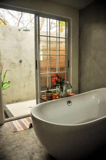 Bathroom 4, La Maracuyá, San Carlos
