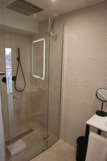Bathroom 4, Splendid Hotel, Var