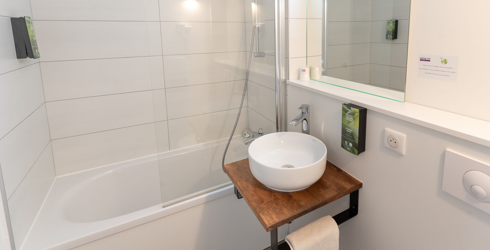 Bathroom 4, Hôtel Inn Design La Rochelle, Charente-Maritime