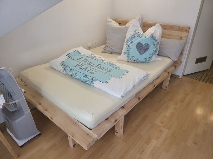 Bedroom 3, Stunning 1-bed Apartment in Bodolz Lake Constance, Lindau (Bodensee)