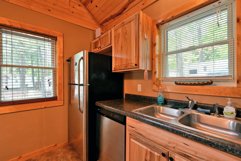 Others 5, The Loft at Blueberry Lake, Sawyer