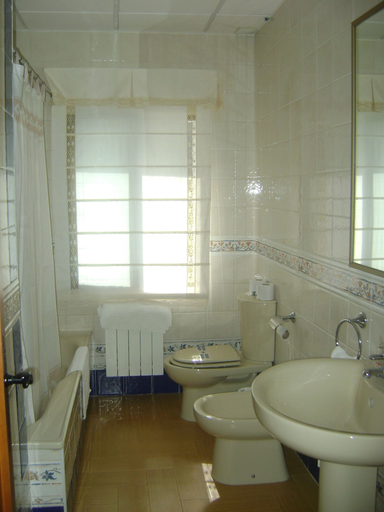 Bathroom 5, Hotel Rural Puerto Mágina, Jaén