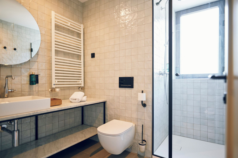 Bathroom 4, Hotel Republika, Zagreb