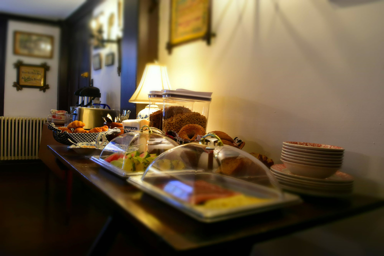 Food & Drinks 5, Silsbee's by Daniels House, Essex