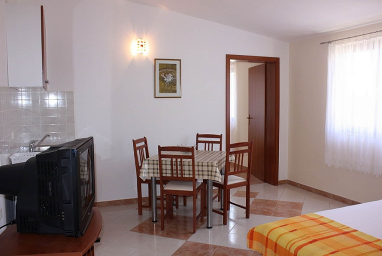 Others 5, Apartments Blato-J, Pag