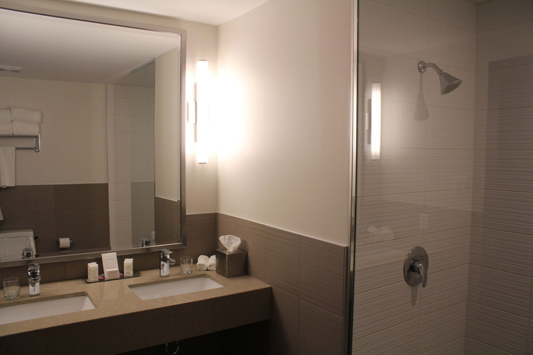 Bathroom 4, Les Suites Victoria, an Ascend Collection Hotel, Communauté-Urbaine-de-l'Outaouais