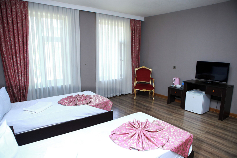 Bedroom 4, Deluxe Hotel Ganja, Xanlar
