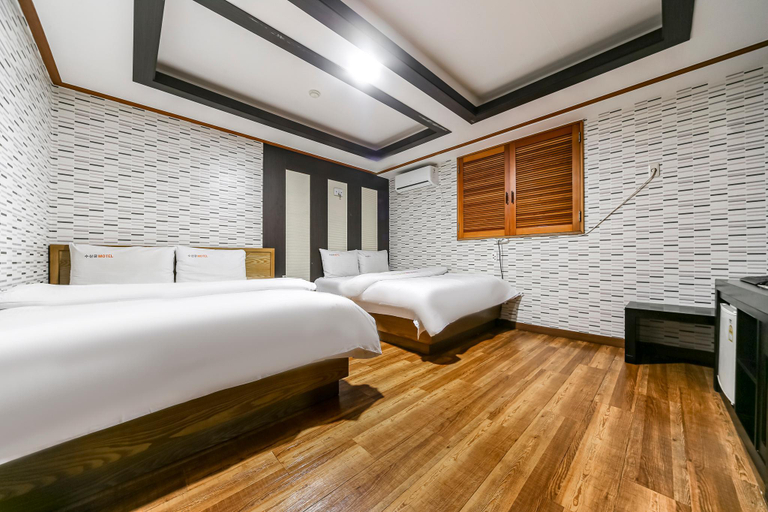 Bedroom 1, Andong Susan Palace Taehwa Branch, Andong