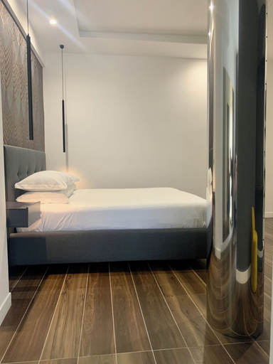 Bedroom 3, Napoliday, Napoli