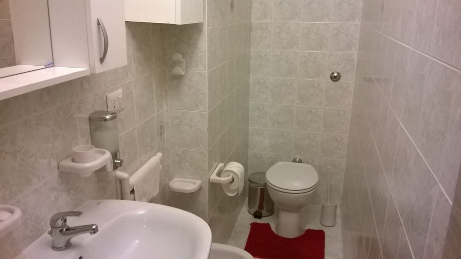 Bathroom 3, Apartment - Sleeps 3 & swimming pool, Agrigento