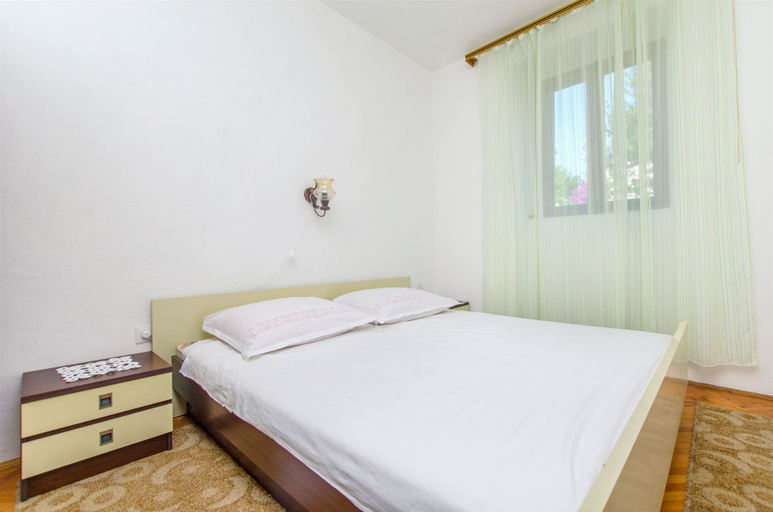 Bedroom 2, Apartments Jerka, Sutivan