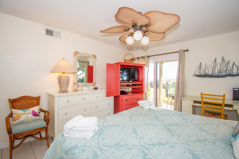 Bedroom 2, 137 Captain John Fripp Villa, Beaufort