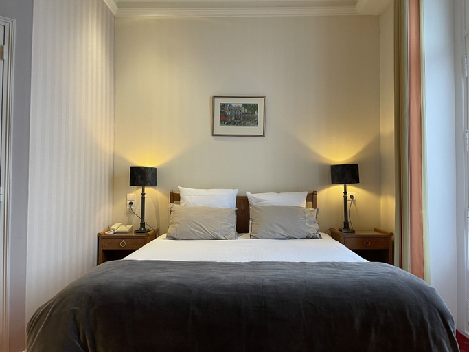 Bedroom 3, Hôtel France et Chateaubriand, Ille-et-Vilaine