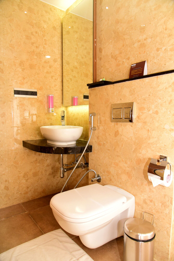 Bathroom 5, TGI Felicity, Bangalore