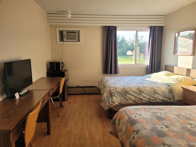 Bedroom 2, Boyle Motor Inn, Division No. 13