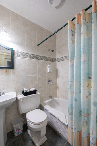 Bathroom 4, Prince Street Suites, Queens