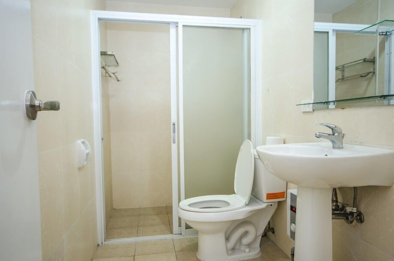 Bathroom 4, Prime BGC Location Apartments by PH Staycation, Taguig