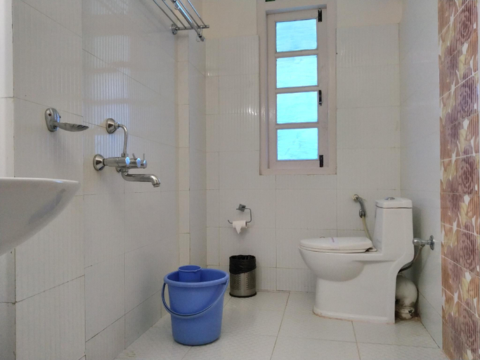 Bathroom 4, Hotel SC Continental, Papum Pare