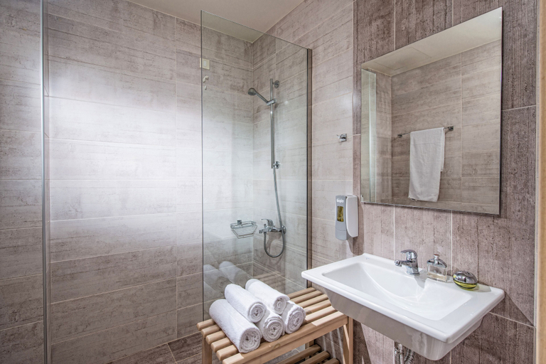 Bathroom 5, Malliotakis Beach Hotel by Checkin, Crete