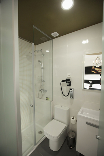 Bathroom 4, Vitium Urban Suites, Madrid