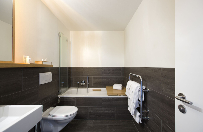 Bathroom 5, The Omnia, Visp