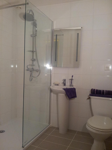 Bathroom 2, Belcaire, where the mountains meet the see, Aude