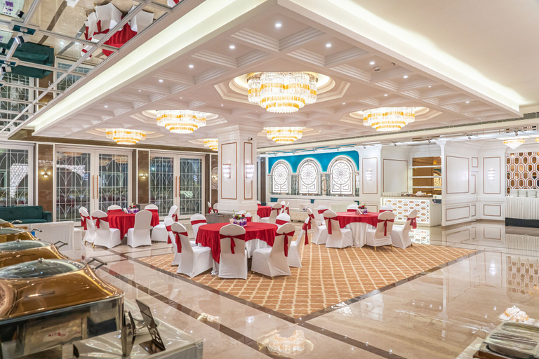 Food & Drinks 5, Clarion Hotel Dehradun, Dehradun