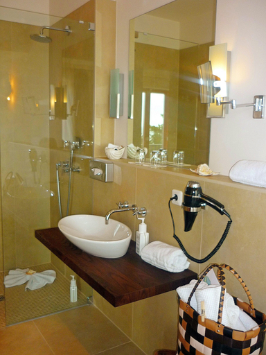 Bathroom 4, Strandhotel Heringsdorf, Vorpommern-Greifswald
