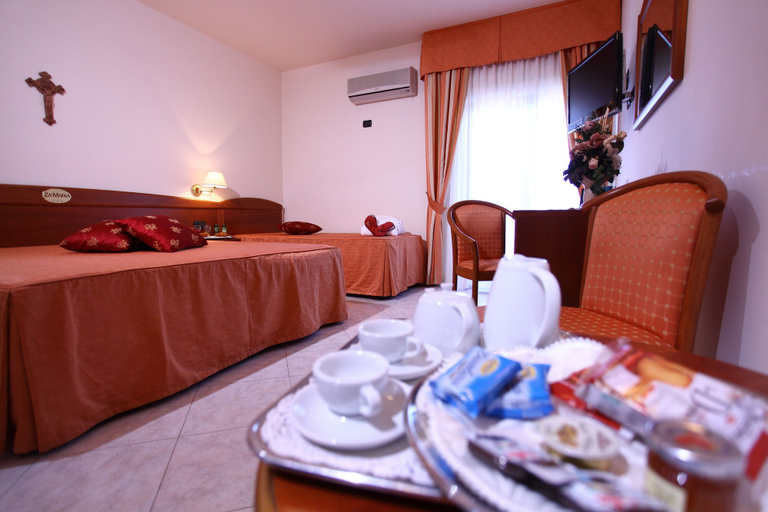 Food & Drinks 5, Hotel Za' Maria, Messina