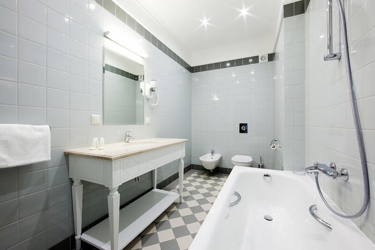 Bathroom 5, Skrunda Manor Hotel, Kuldiga