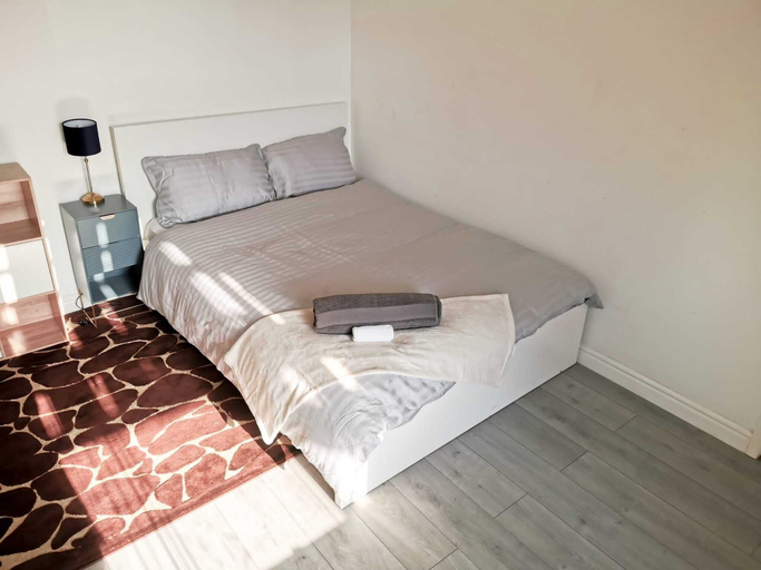 Others 3, Charming 4-bed House in Manchester, Manchester