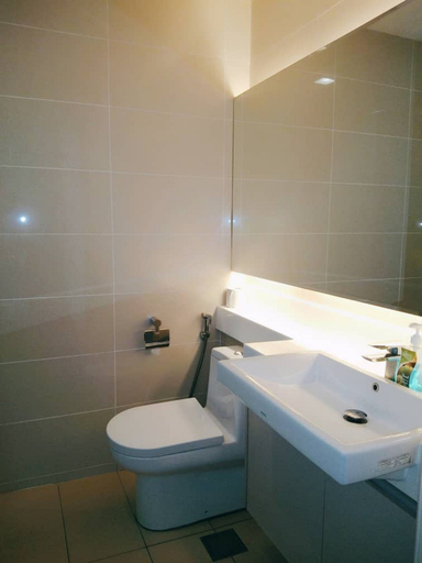 Bathroom 4, Apartment by WGS Homestay Bukit Bintang, Kuala Lumpur