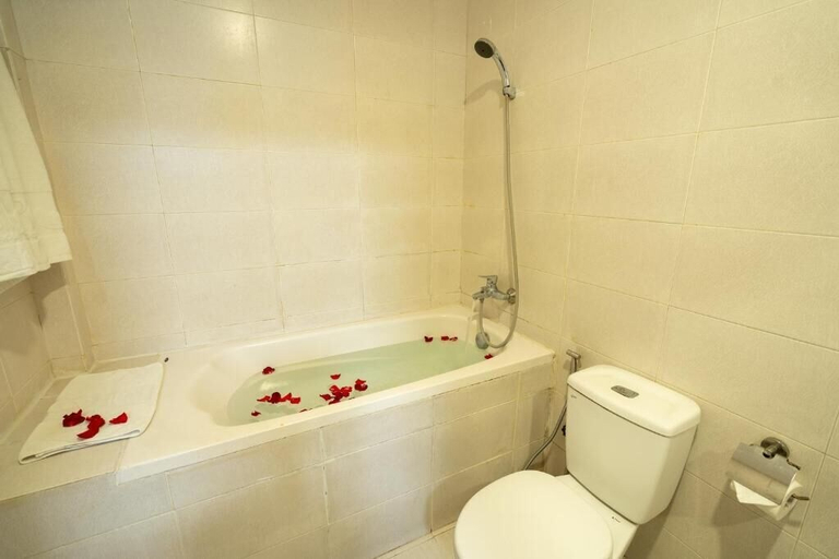 Bathroom, Danapearl Riverside Condotel, Da Nang