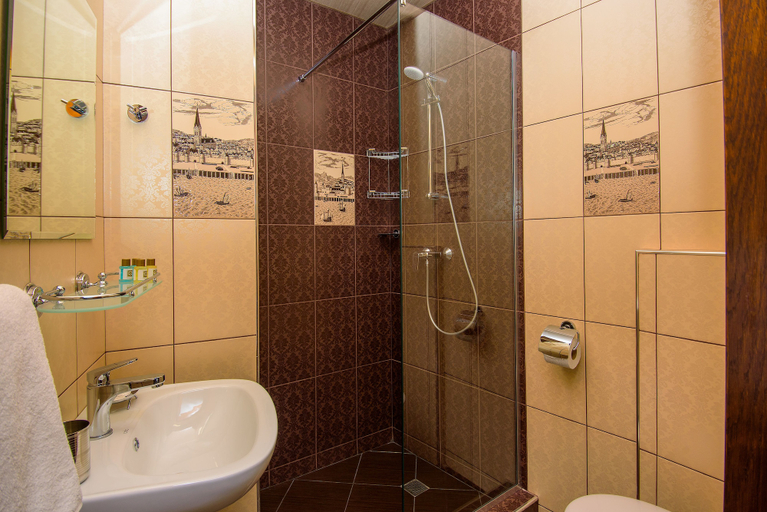 Bathroom 3, Hotel British House, Tbilisi