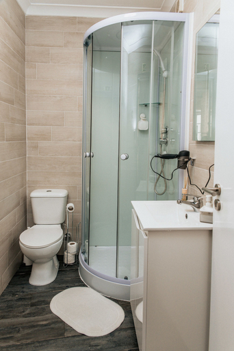 Bathroom 3, Deck Lodge - Hostel, Peniche