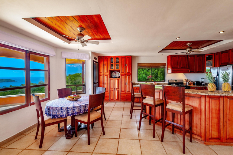 Food & Drinks, Ocean-view Villa Above Potrero Overlooking two Bays, Santa Cruz
